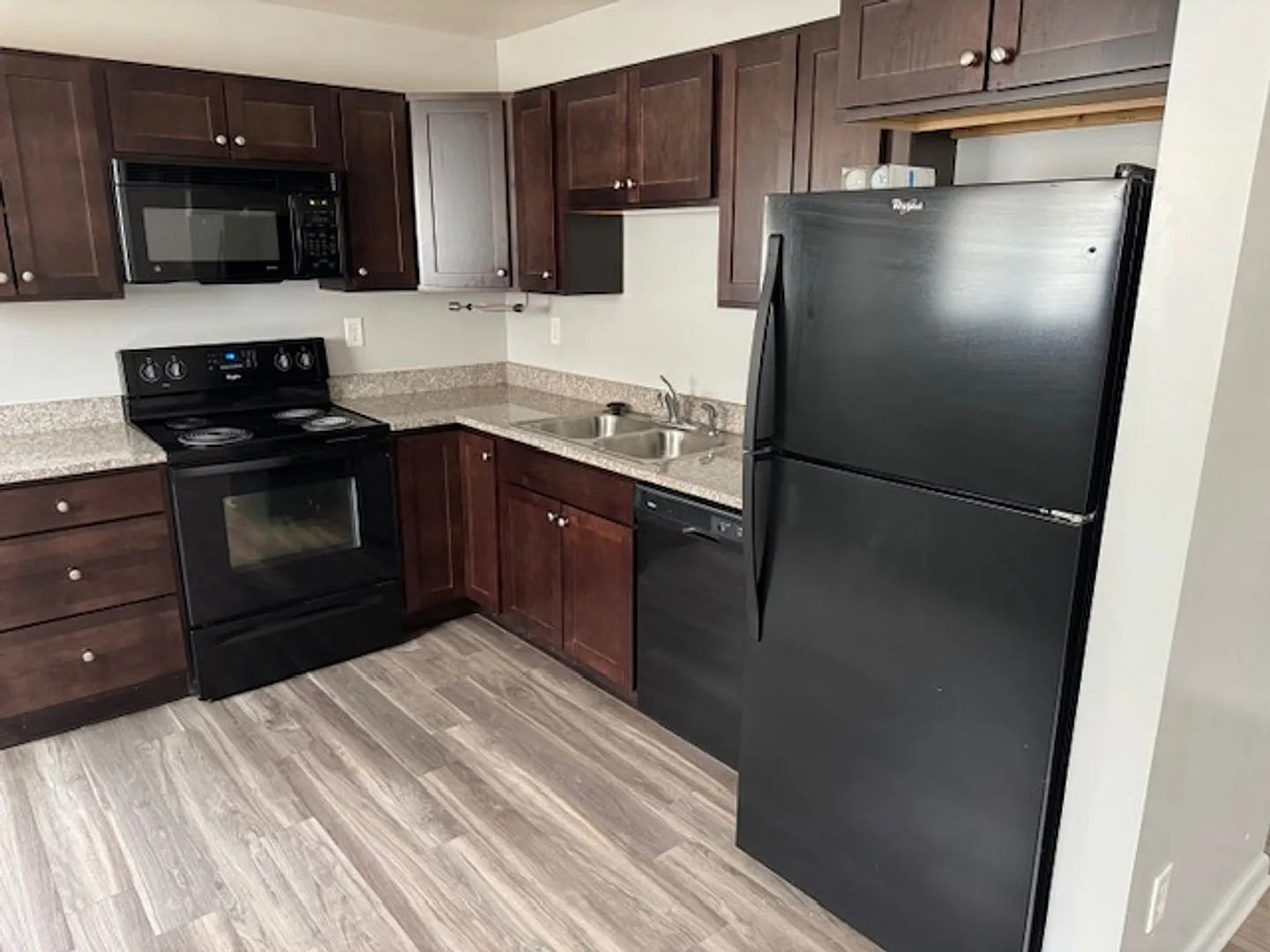 2180 Meadowlawn Dr #10 photo 1
