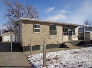 417 N 39th St, Council Bluffs, IA 51501