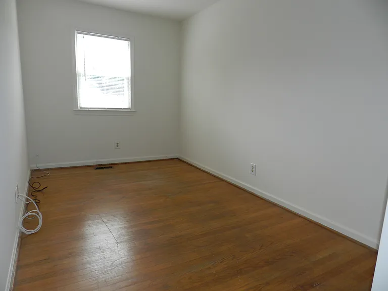 721 Olde Greenwich Cir — Photo 8