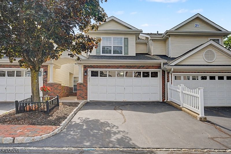 1st image of 2107 Middlefield Ct
