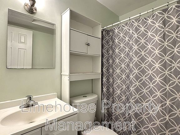 5th image of 805 Spencer Ct #1