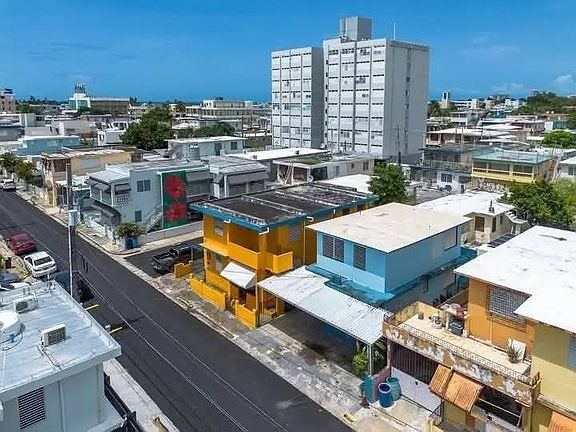 2nd image of Calle Las Palomas 151 #151A