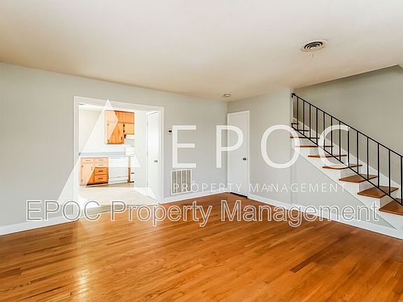 2nd image of 1019 Cypress Dr #B