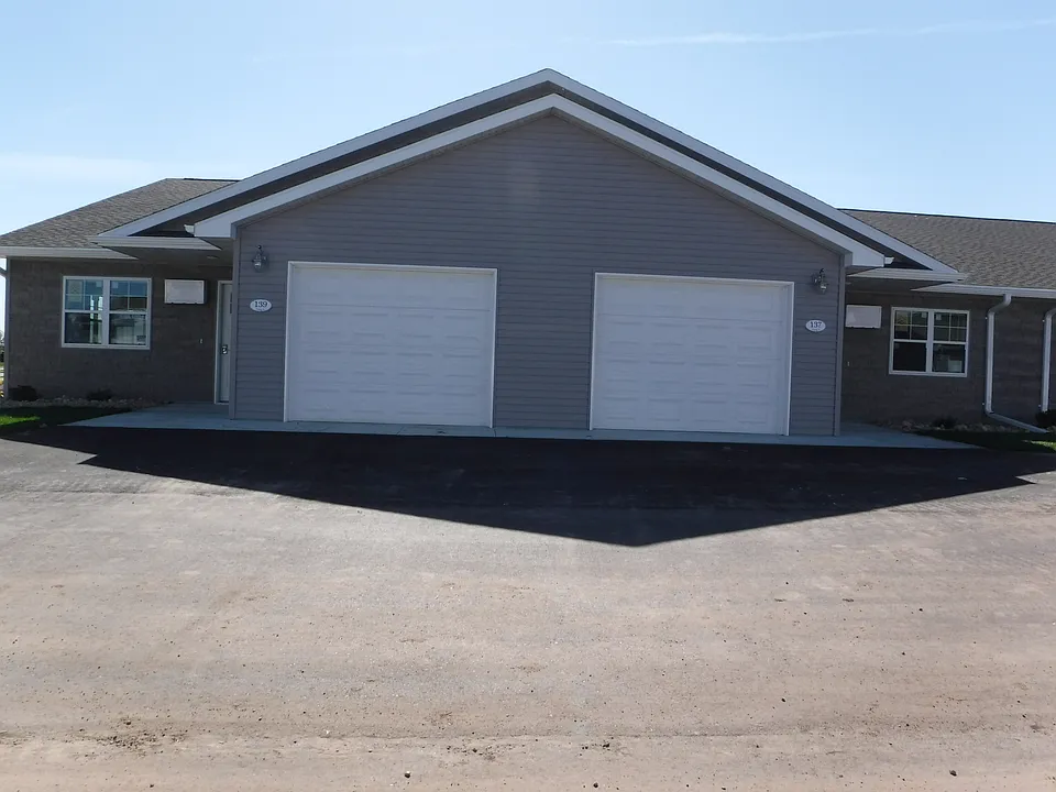 one car garage
24x13