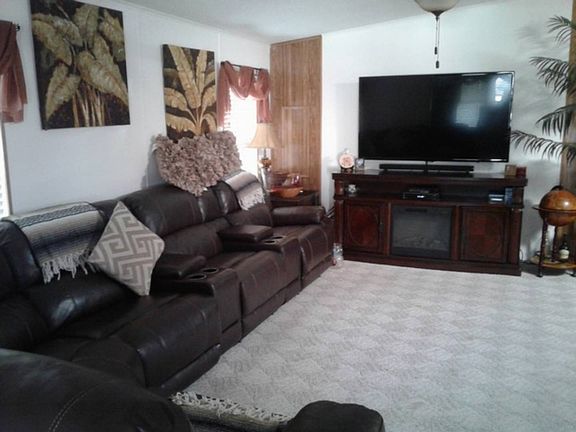 2nd image of 203 Grove Ave