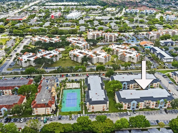 18880 NW 57th Ave APT 301, Hialeah, FL 33015