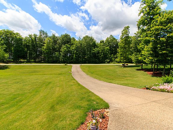 3rd image of 150 Timber Creek Ct W