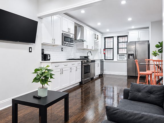 3rd image of 209 Brooklyn Ave #1