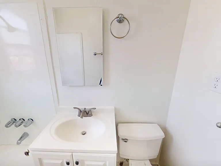 3348 Santa Fe Ave — Photo 6