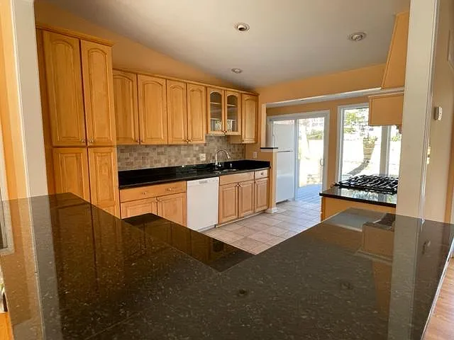 216 Audreys Ct SE — Photo 11