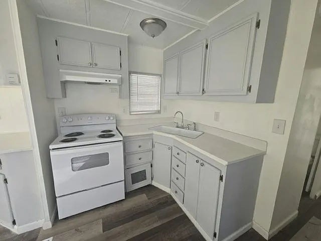 1 bed, 1.0 bath, $950 — Photo 3