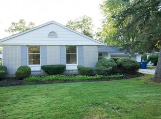 27 Exeter Rd, Buffalo, NY 14221