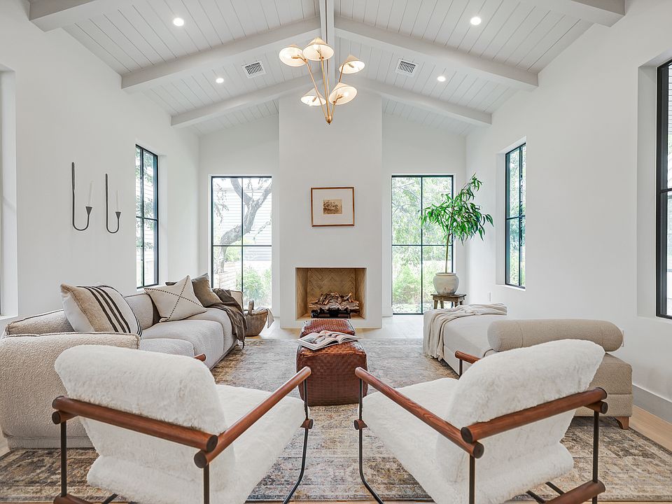 1st image of 3102 Garden Villa Ln
