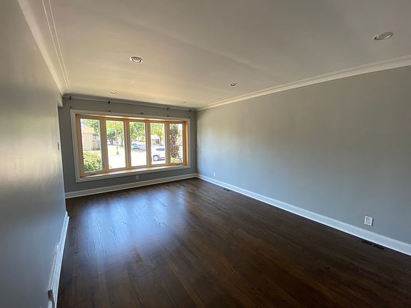 3rd image of 6101 S Narragansett Ave