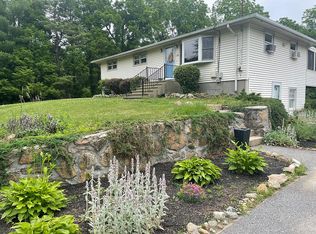 1540-1544 Frenchtown Rd, East Greenwich, RI 02818