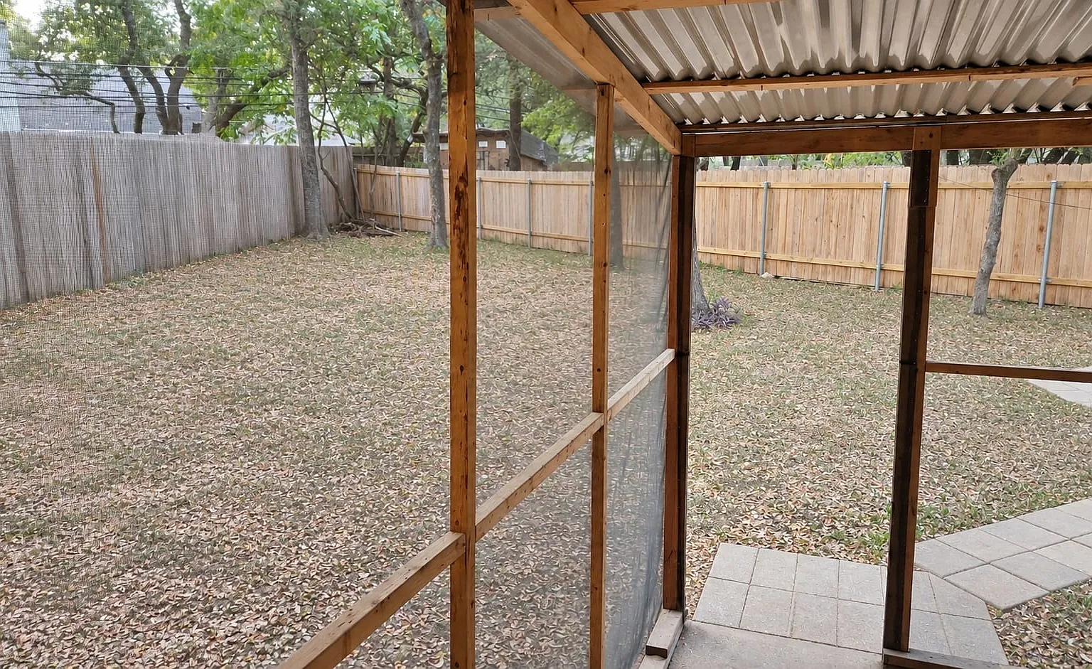 2 bed, 1.5 bath, 1000 sqft, $1,400 — Photo 3