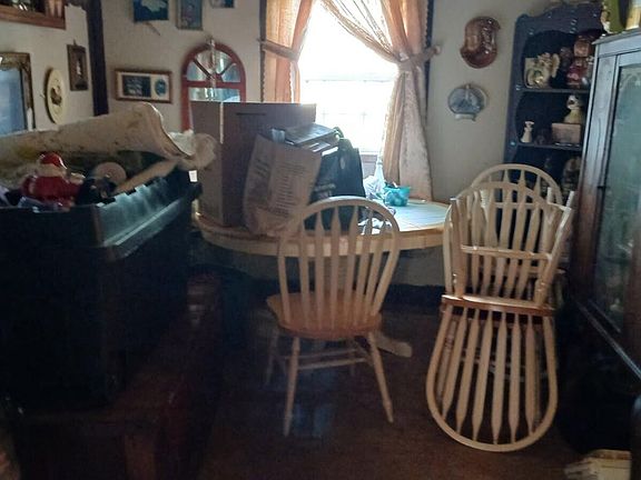 4th image of 1602 W Jeffras Ave