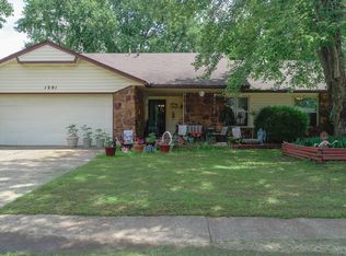 1201 S 28th St, Broken Arrow, OK 74014