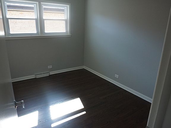 5th image of 2533 Ernst St