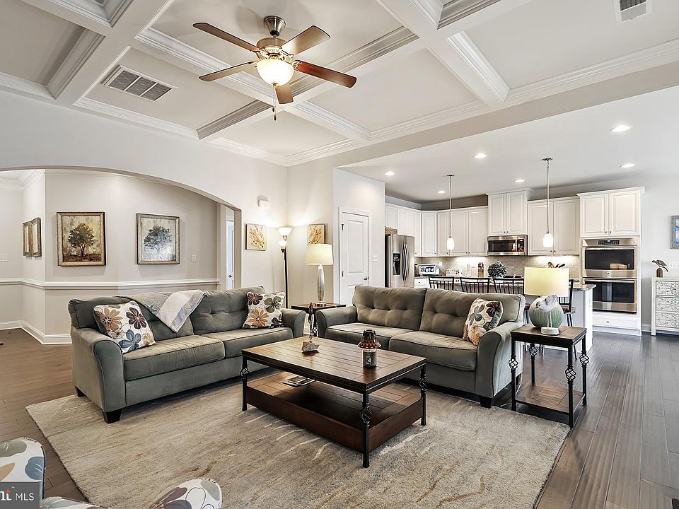 1st image of 22450 Pelican Point Blvd E