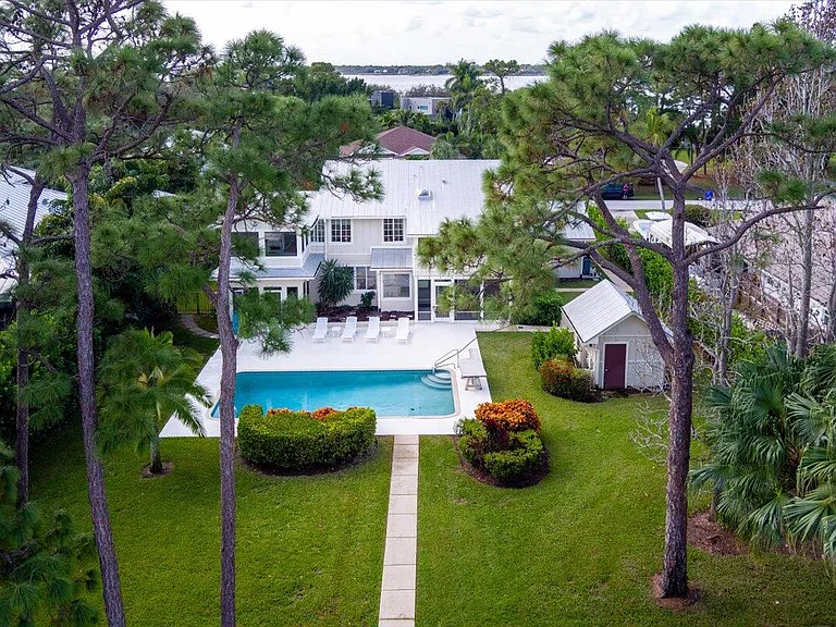 1947 NW Palmetto Ter — Photo 121