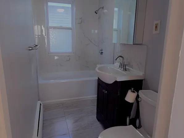 592 River St APT 2, Mattapan, MA 02126