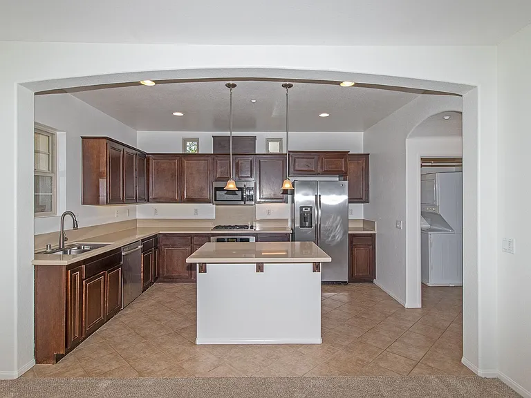 2110 Silverado St — Photo 10