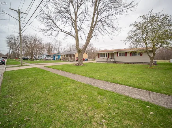 221 E Hamilton St, Wellington, OH 44090