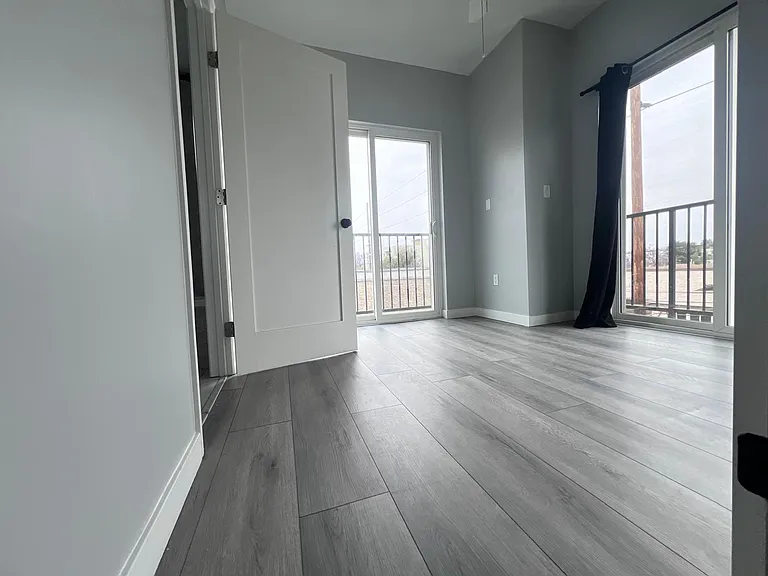 11344 Hatteras St #B12 — Photo 32