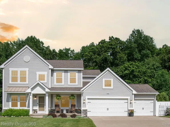 5626 Gem Dr, Howell, MI 48855