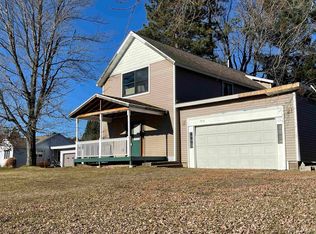 713 Kloman Ave, Republic, MI 49879