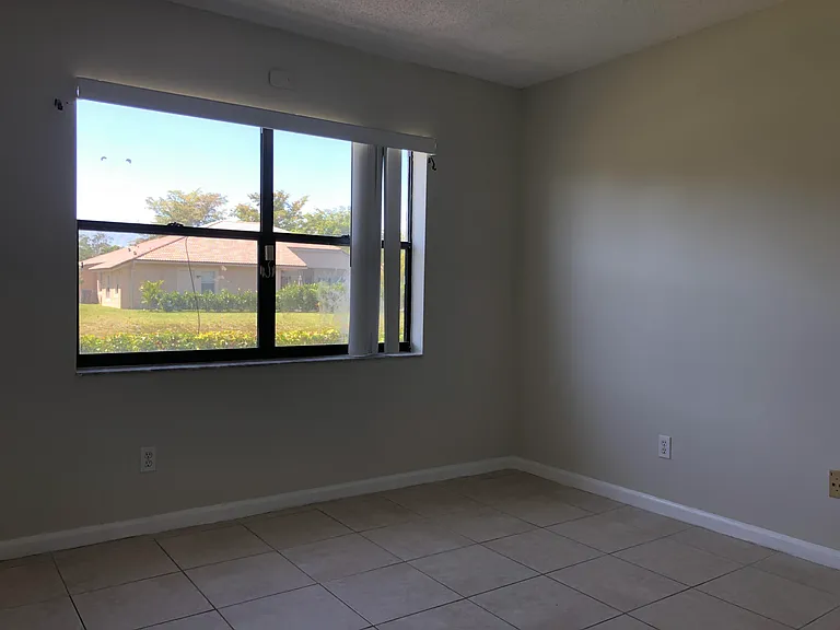 10714 Royal Palm Blvd #4-2 — Photo 9