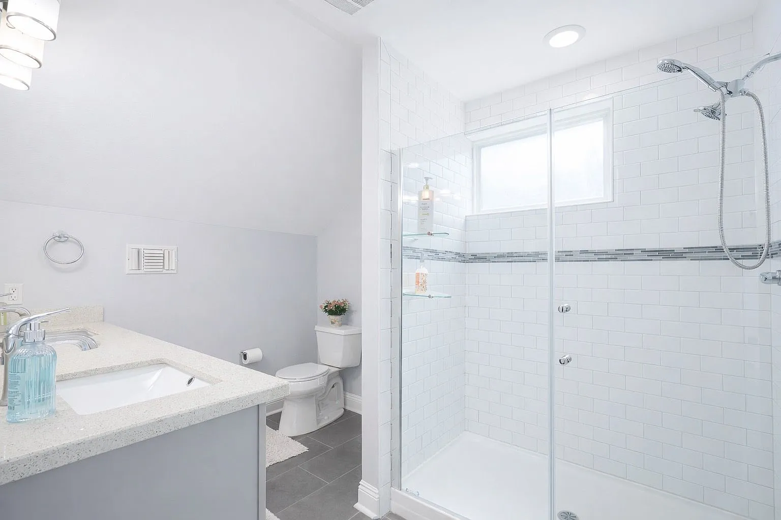 3 bed, 1403 sqft, $2,300 — Photo 4