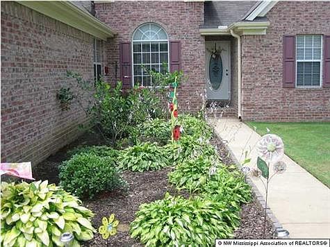 2nd image of 2207 Deer Creek Rd