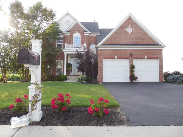 6047 Mountain View Dr, Chambersburg, PA 17202