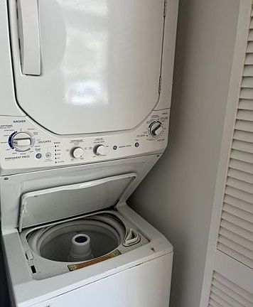 2nd image of 62 Oak St #6B