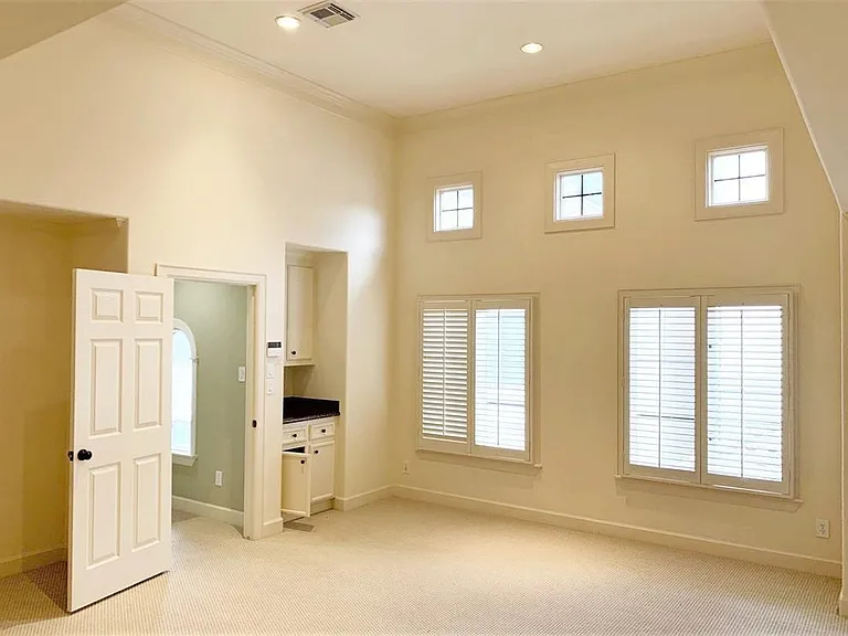 5033 La Branch St — Photo 10