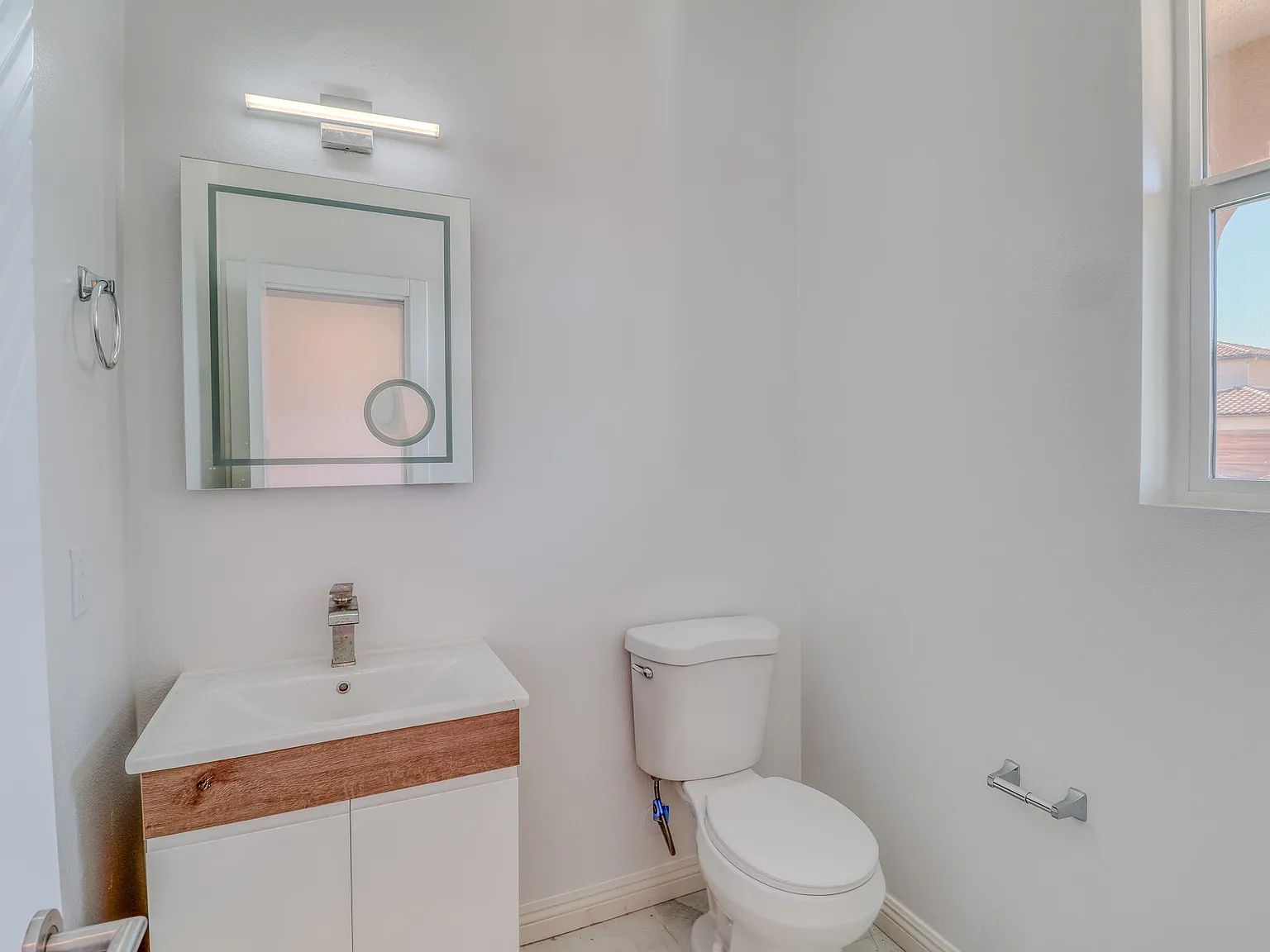4 bed, 2553 sqft, $4,600 — Photo 3