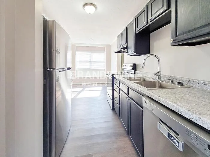605 Woods Crossing Ln — Photo 7