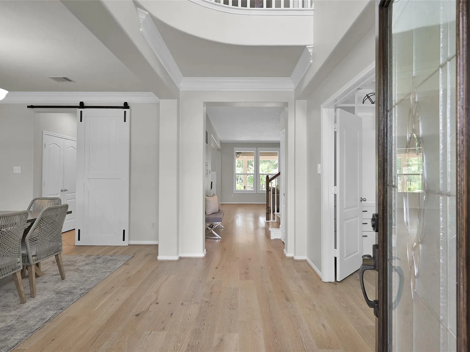 5 bed, 3.5 bath, 3660 sqft, $4,000 — Photo 4