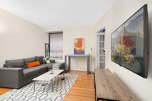 Rented by Triplemint | media 10