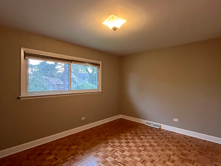 9523 S Kostner Ave — Photo 10