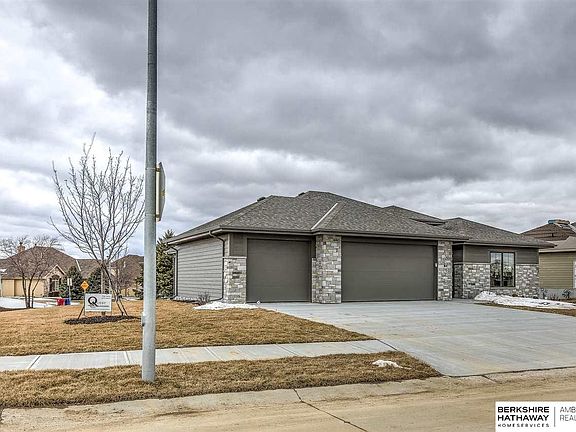 4th image of 4610 N 192nd Ave