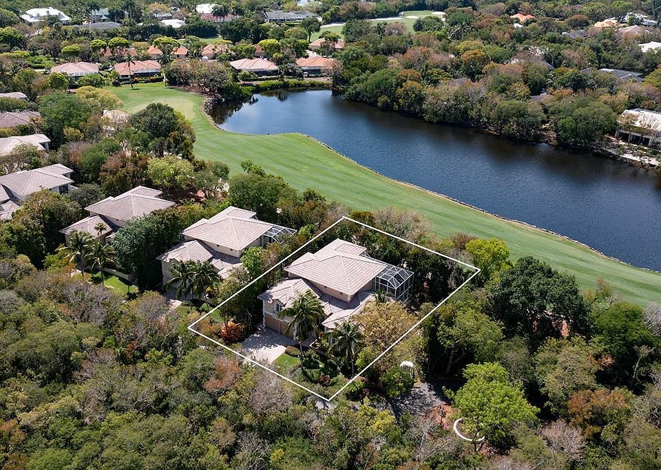 1st image of 8 Hardwood Hammock Dr