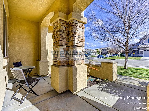 5th image of 1910 Horseshoe Glen Cir