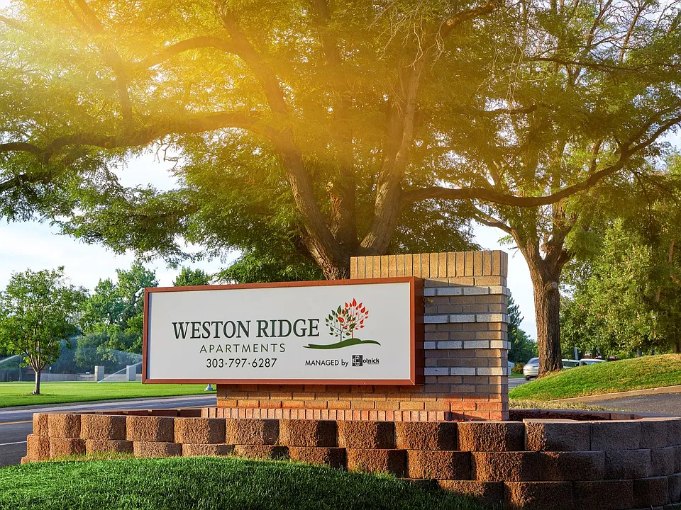 Weston Ridge Apartments