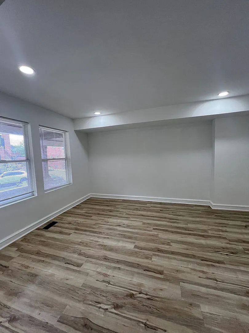 4321 Sheldon Ave — Photo 3