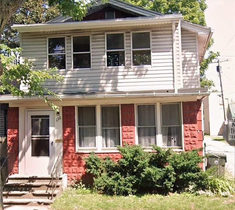 1st image of 138 Thompson St