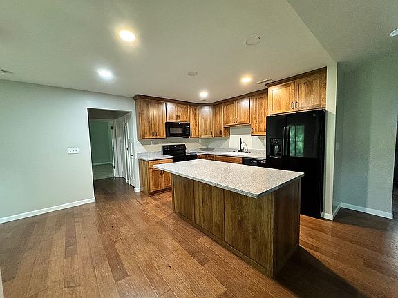 5th image of 1211 Devonshire Ln