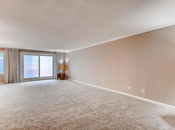 5th image of 601 Lake Hinsdale Dr APT 102